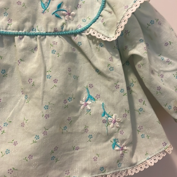 Vintage Newborn Daisies top - Picture 3 of 8